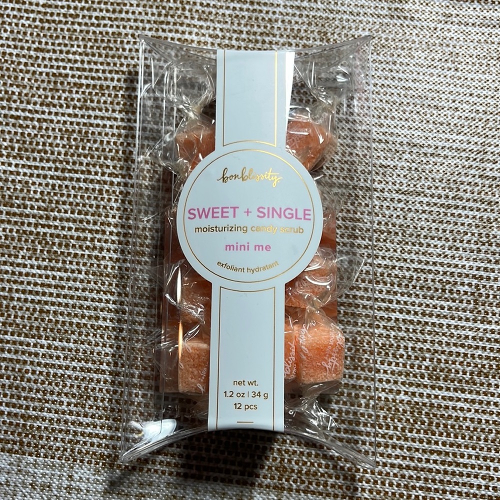 Bonblissity sweet + single moisturizing candy scrub